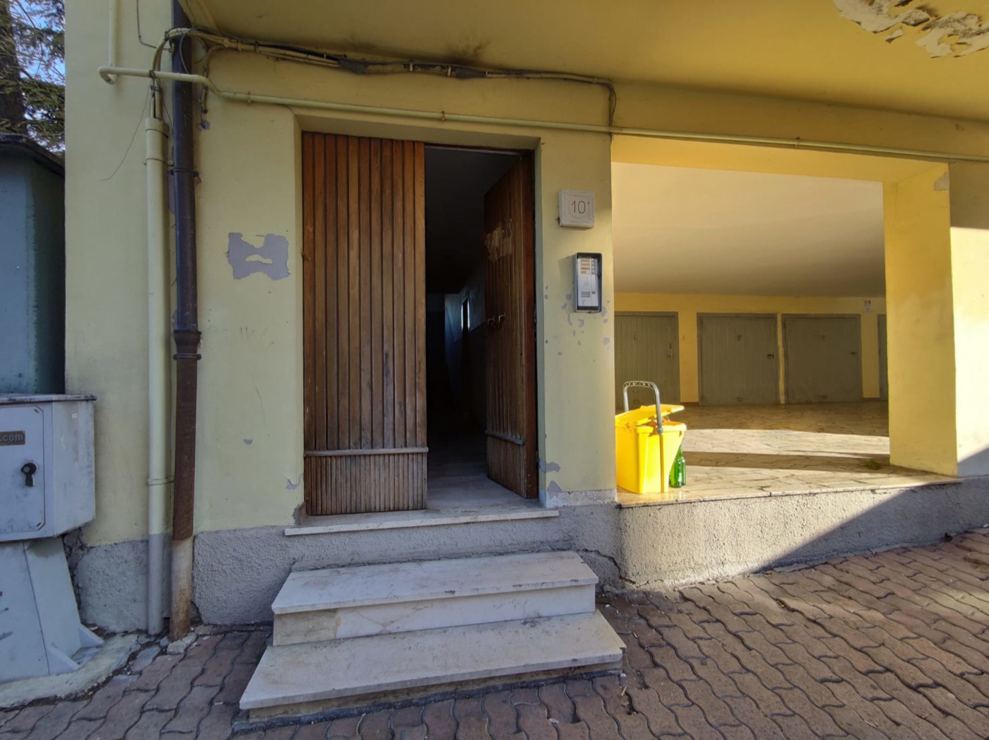 Apartment on the Third Floor with Garage and Cellar property photograph
