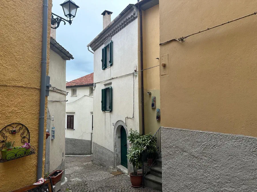 Charming Apartment in an Independent Building in Agnone, IS