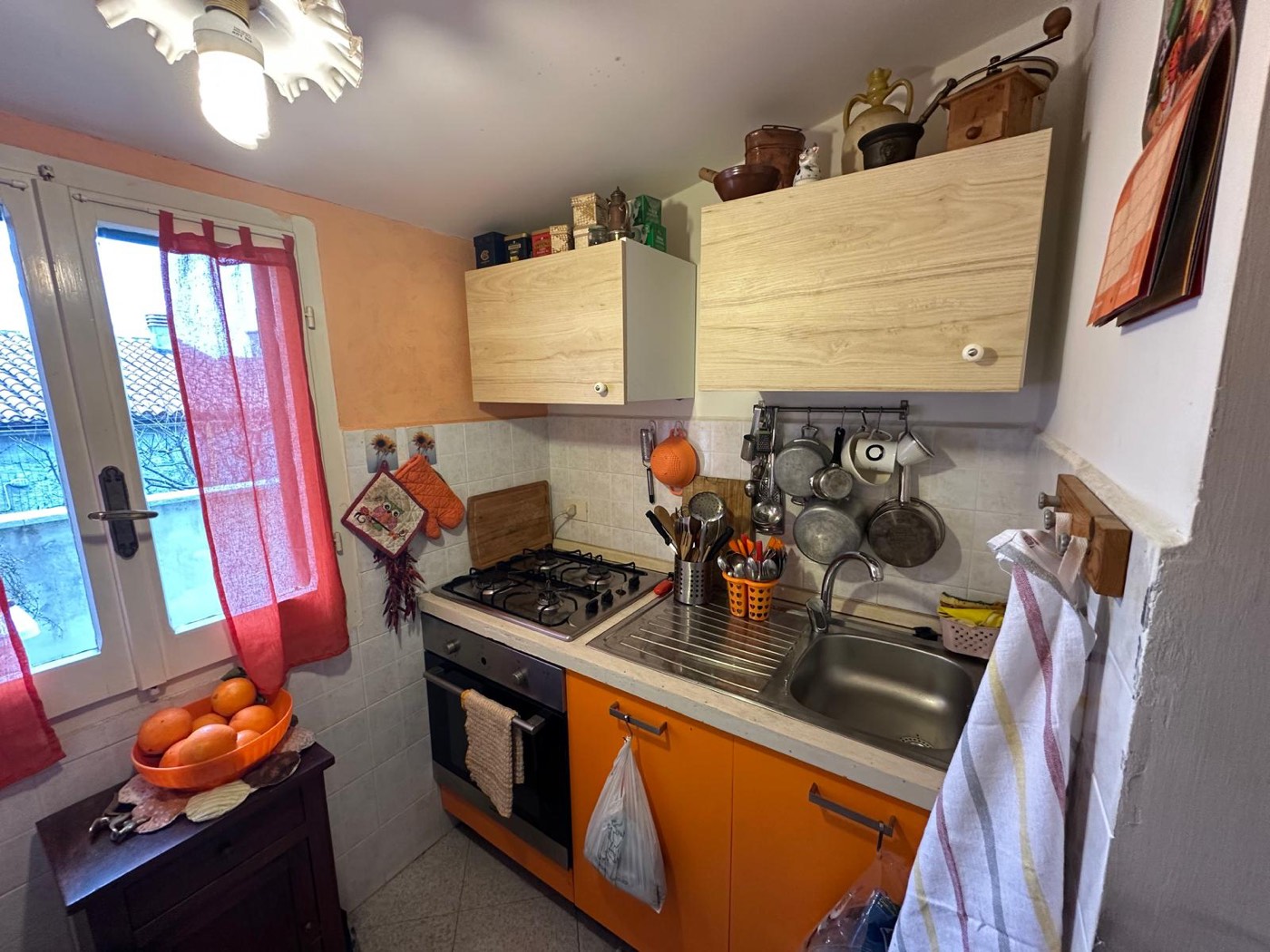 Charming Apartment in an Independent Building property photograph