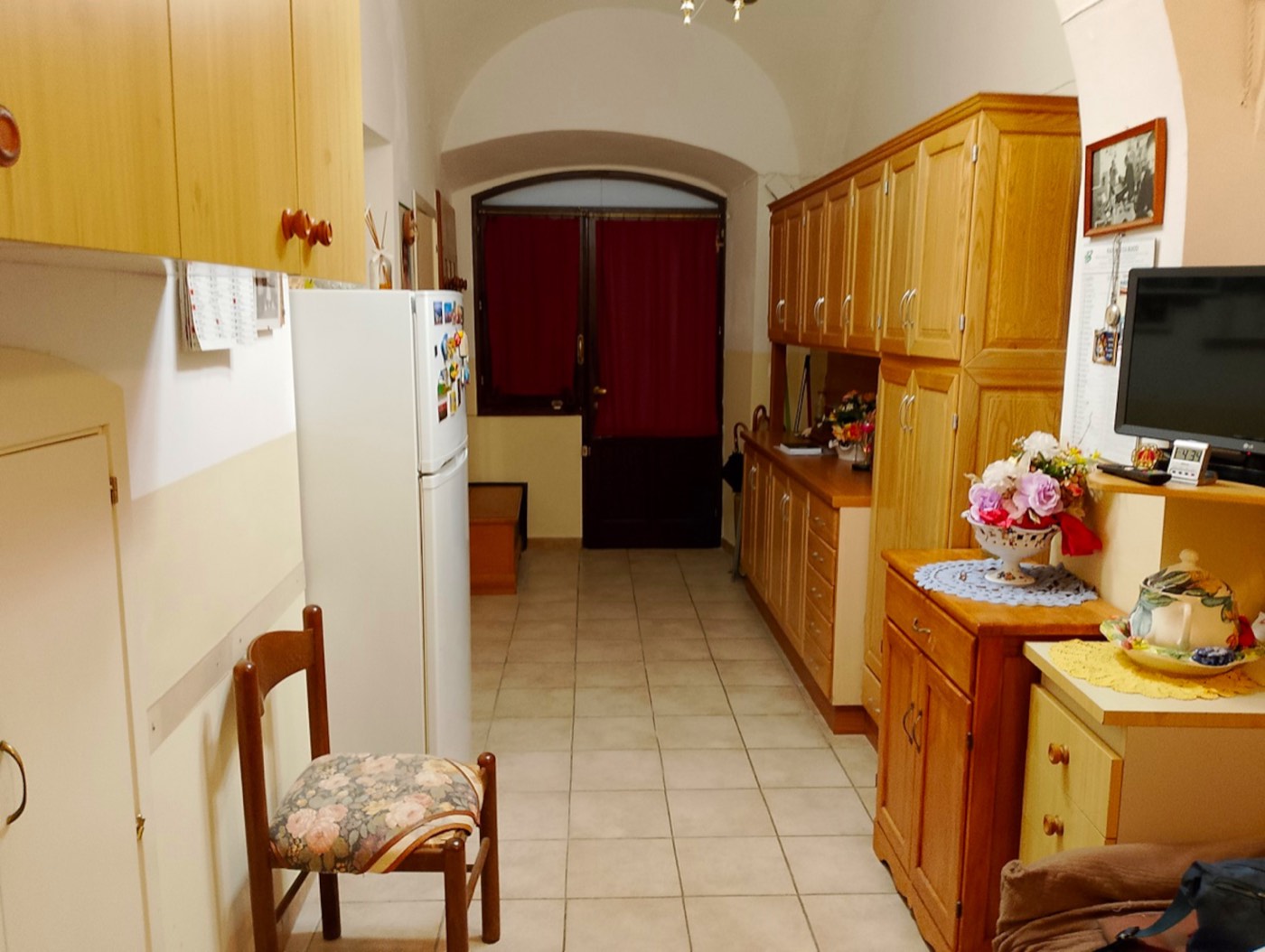 Apartment with Private Entrance in a Historic Building property photograph