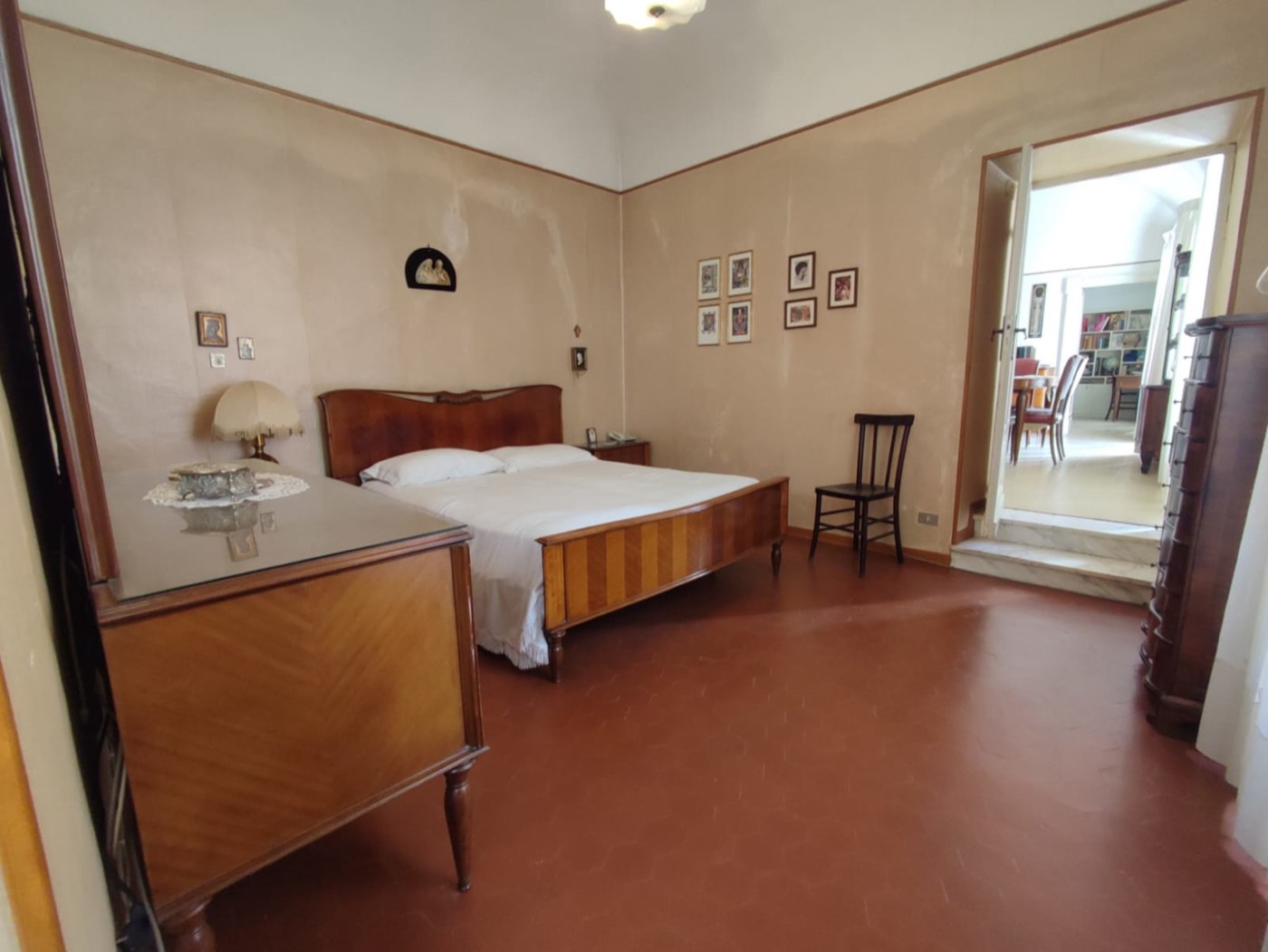 Apartment with Terrace and Garage in a Historic Building property photograph