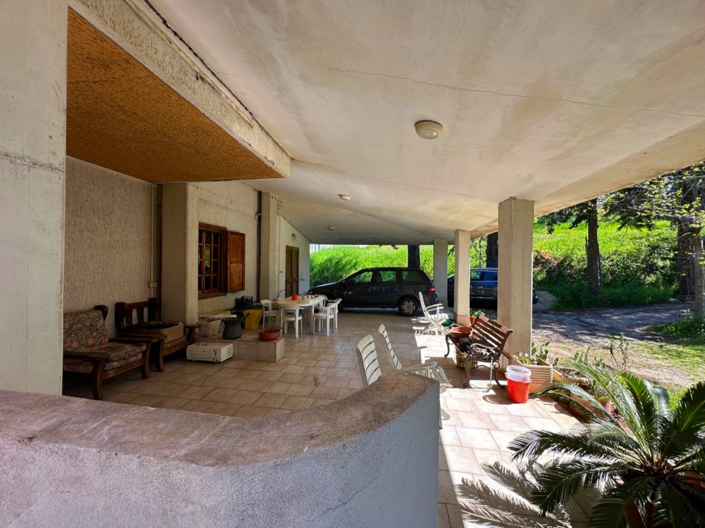 Detached Villa with Garden, Portico and Land property photograph