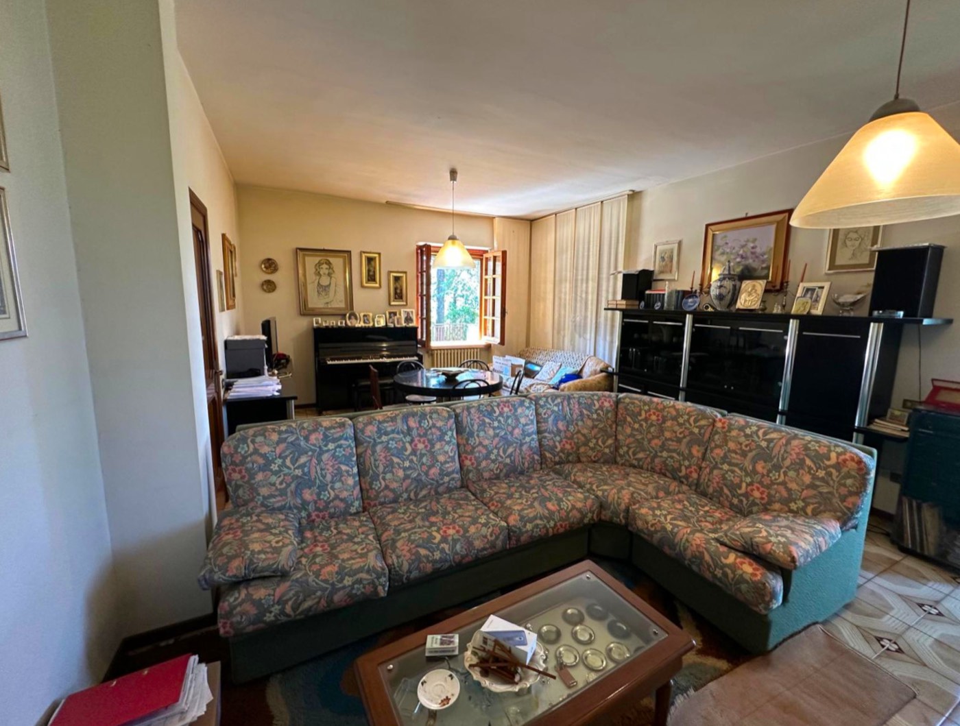 Detached Villa with Garden, Portico and Land property photograph