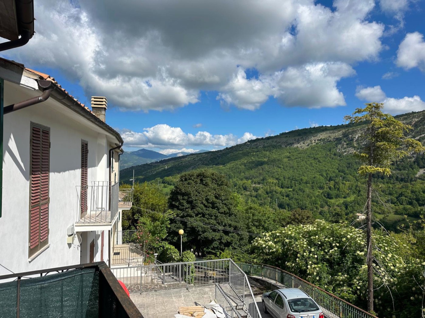 Enchanting Two-Level Apartment with Panoramic View in Caramanico Terme property photograph