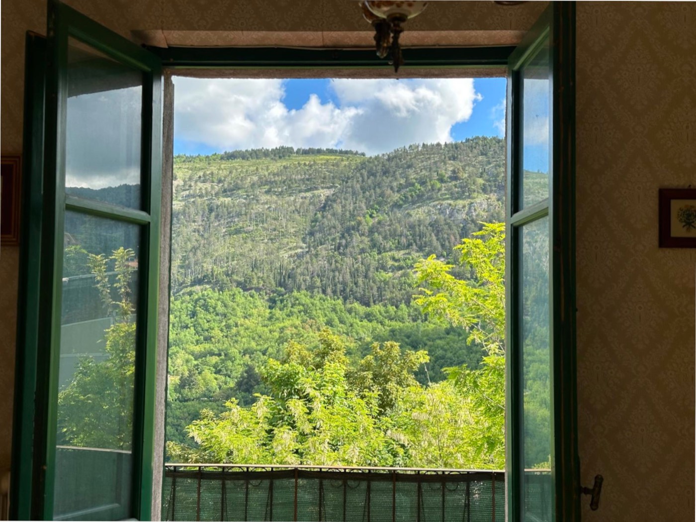 Enchanting Two-Level Apartment with Panoramic View in Caramanico Terme property photograph