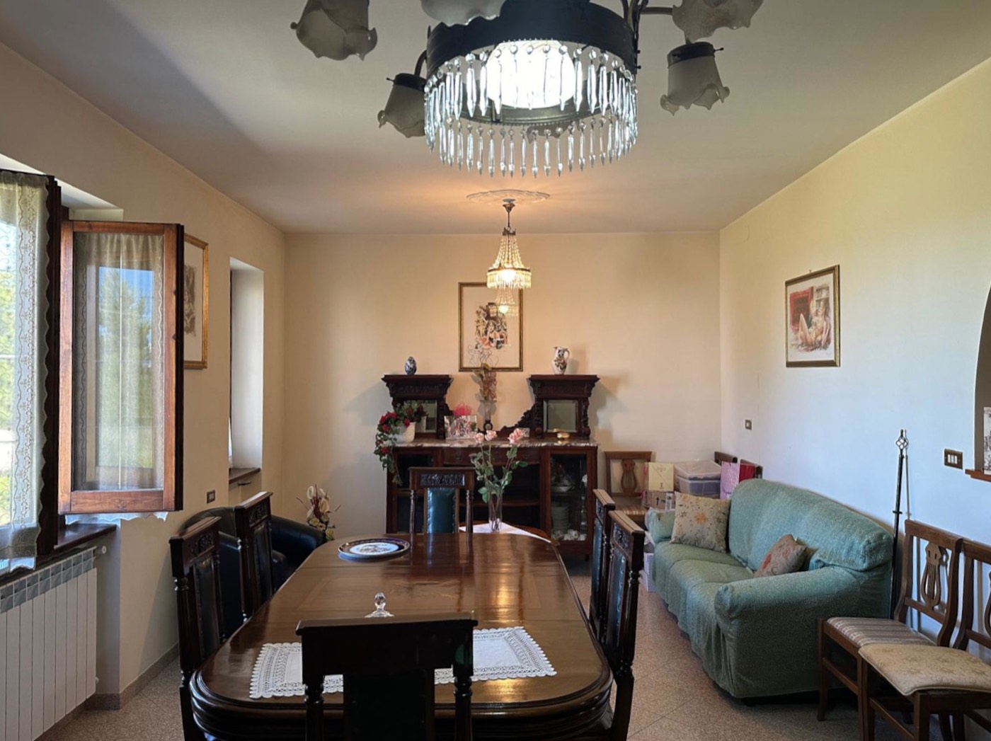 Apartment with Garage, Attic and Private Courtyard property photograph