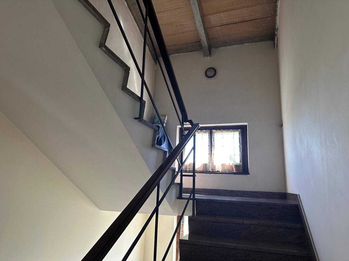 Apartment with Garage, Attic and Private Courtyard property photograph