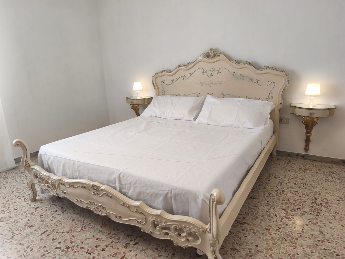 Independent Portion with Panoramic Balcony in the Historic Centre property photograph