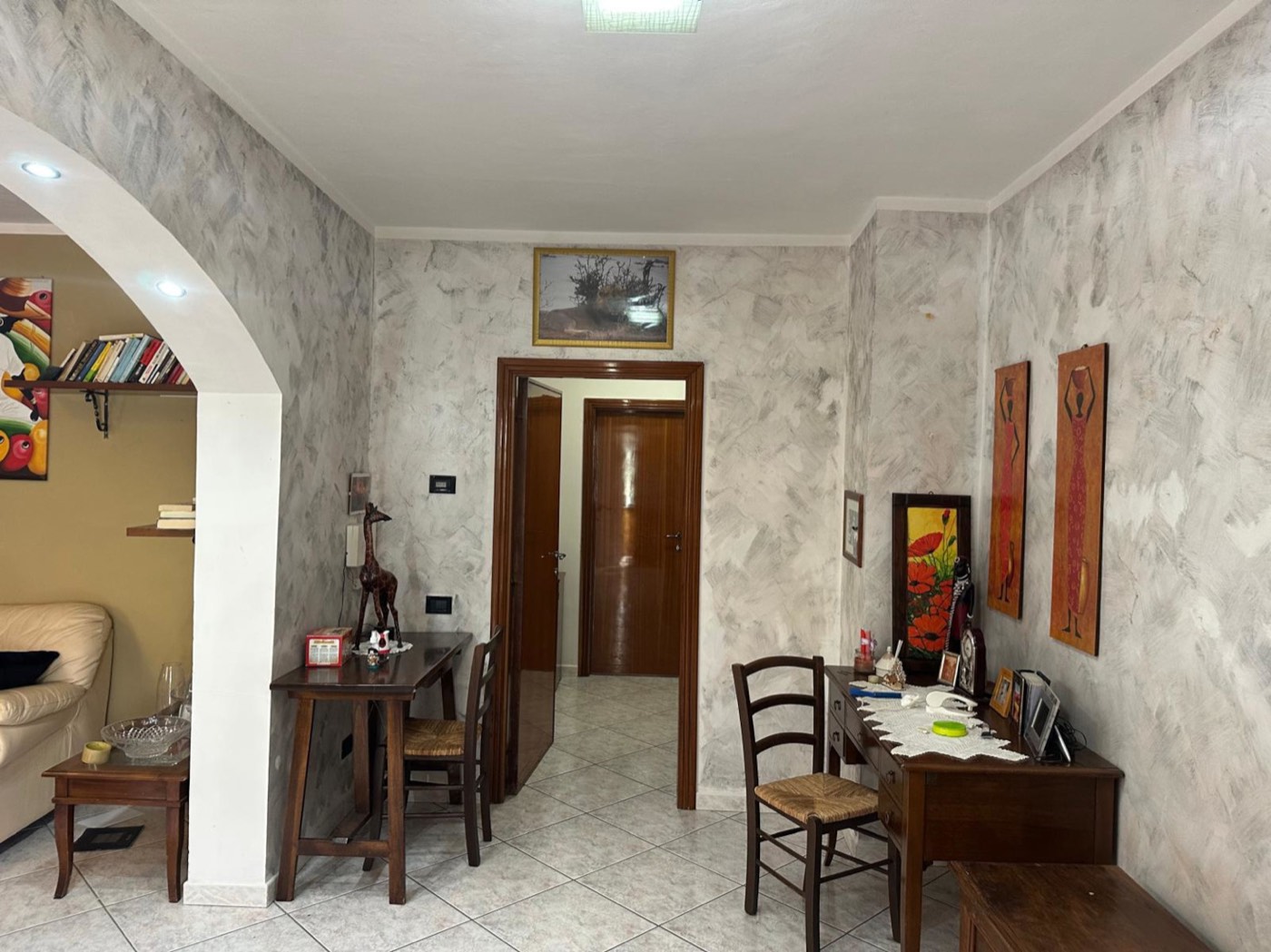 Enchanting independent portion with terrace and garage property photograph