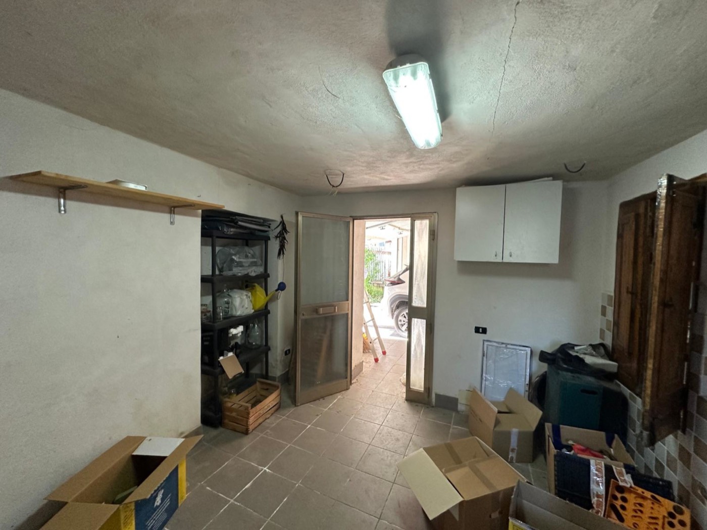 Enchanting independent portion with terrace and garage property photograph