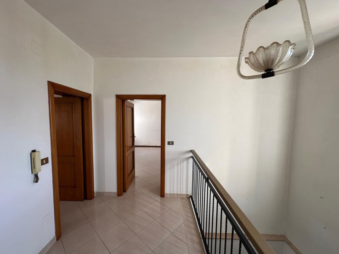 House on three levels in Rosciano property photograph