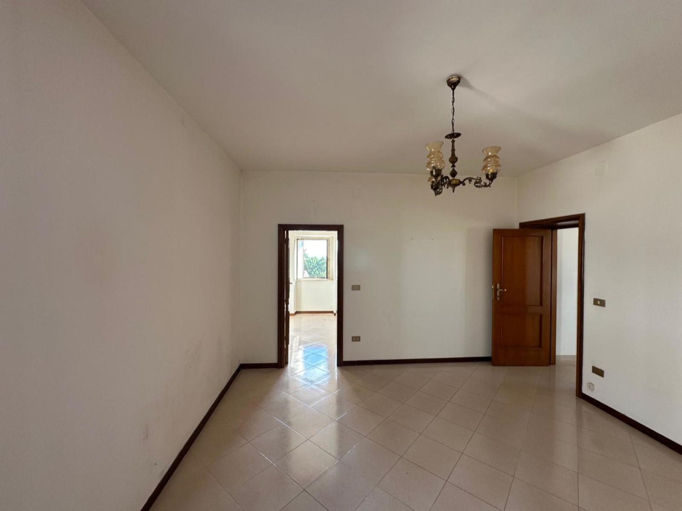 House on three levels in Rosciano property photograph