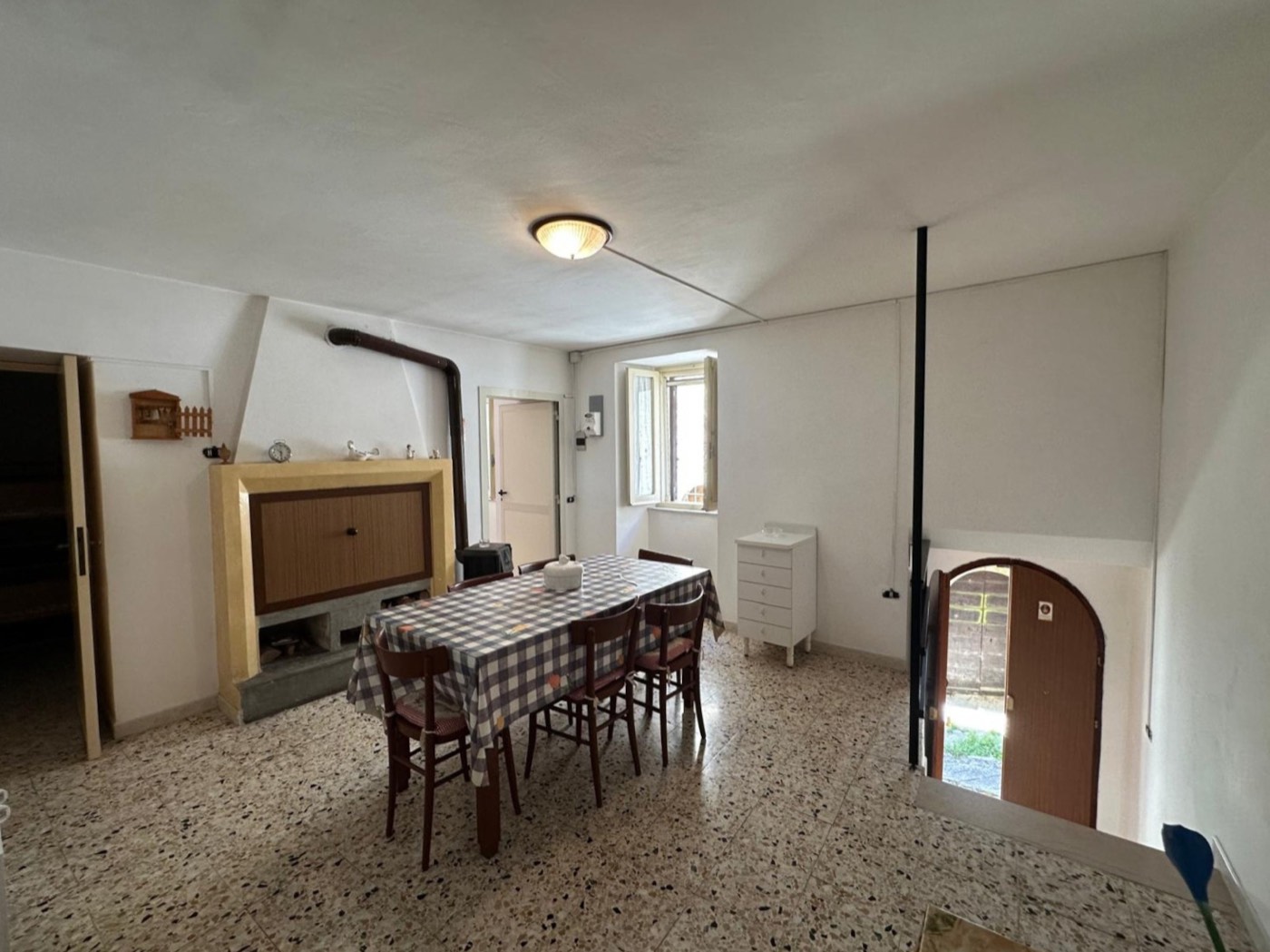 Townhouse with Cellars in the Historic Centre of Caramanico Terme property photograph