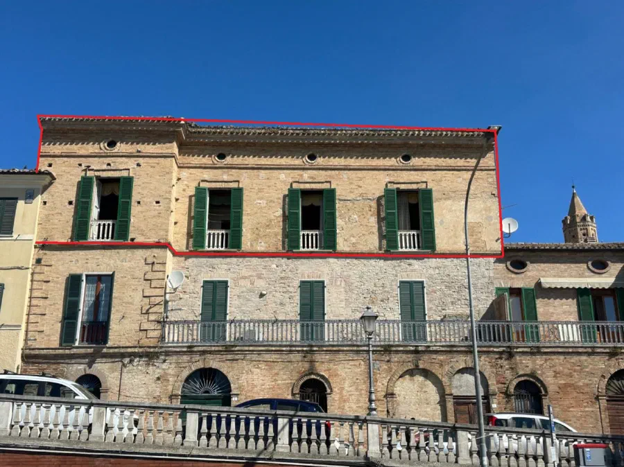 Independent Apartment in a Noble Palace in the Historic Centre in Atri, TE