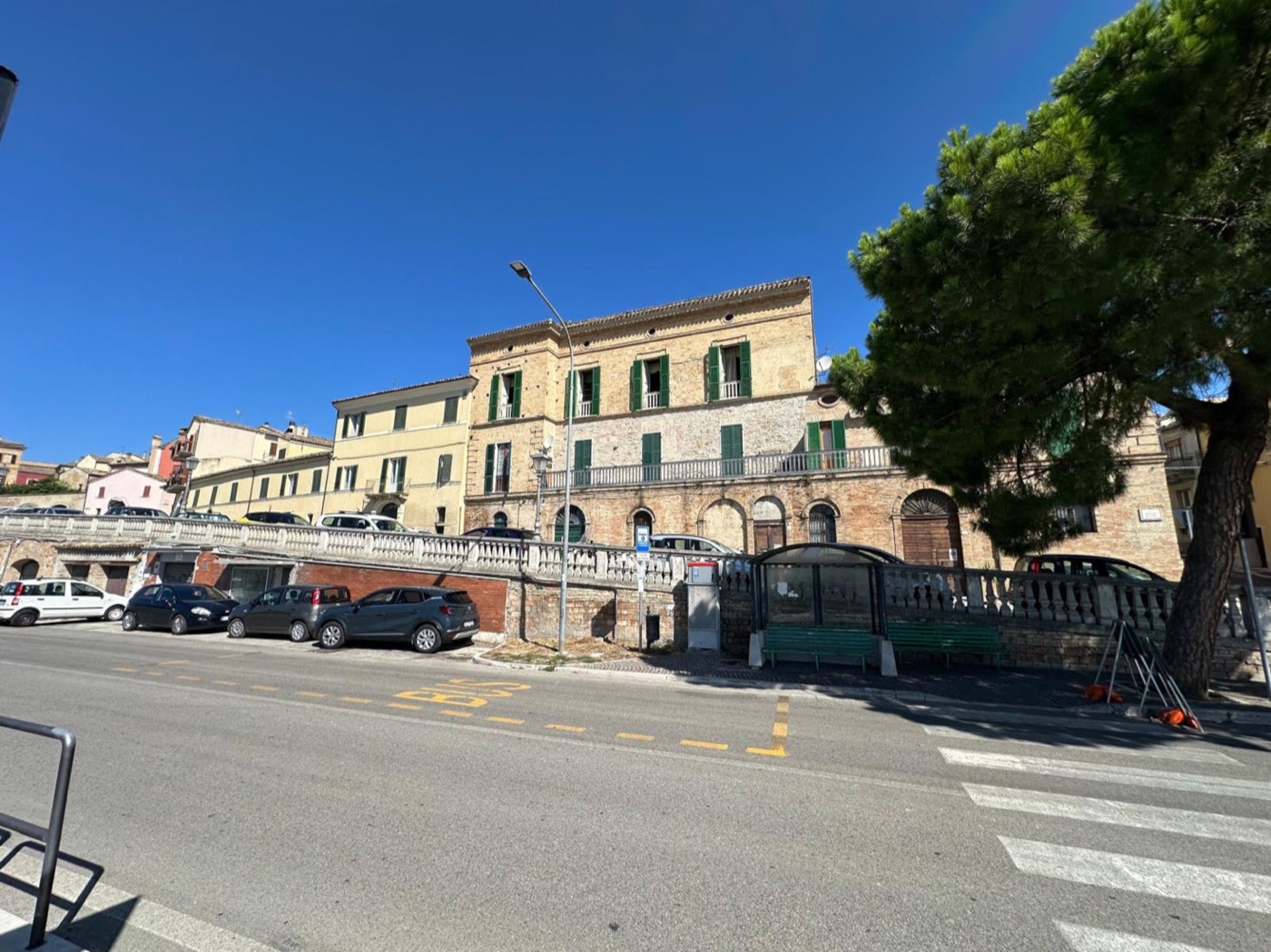 Independent Apartment in a Noble Palace in the Historic Centre property photograph