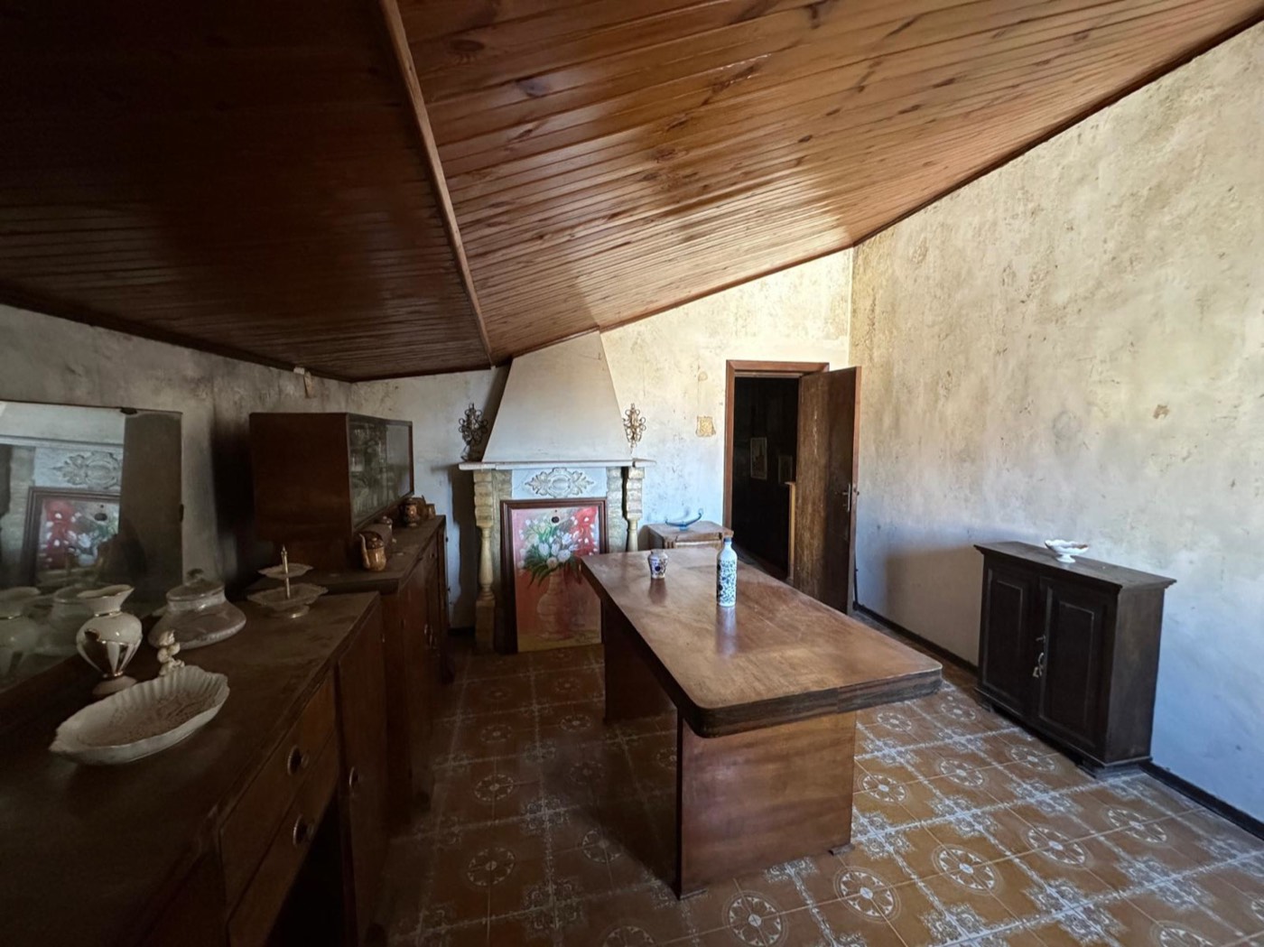 Independent Apartment in a Noble Palace in the Historic Centre property photograph