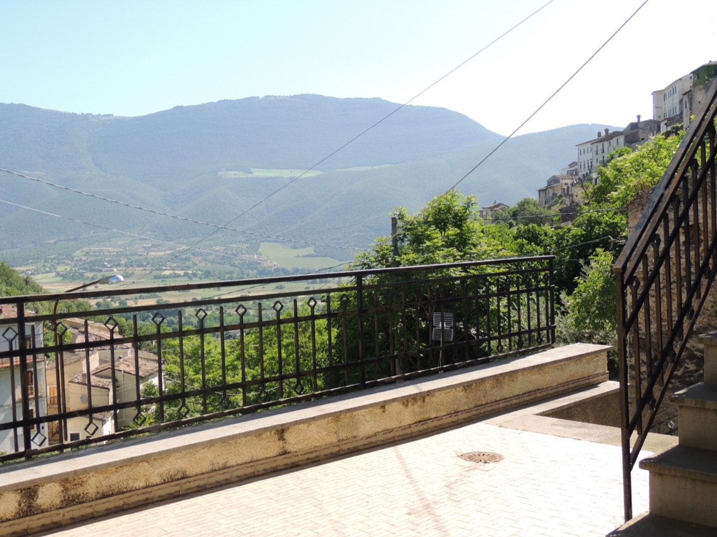 First-Floor Apartment with Terrace, Cellar and Grotto property photograph