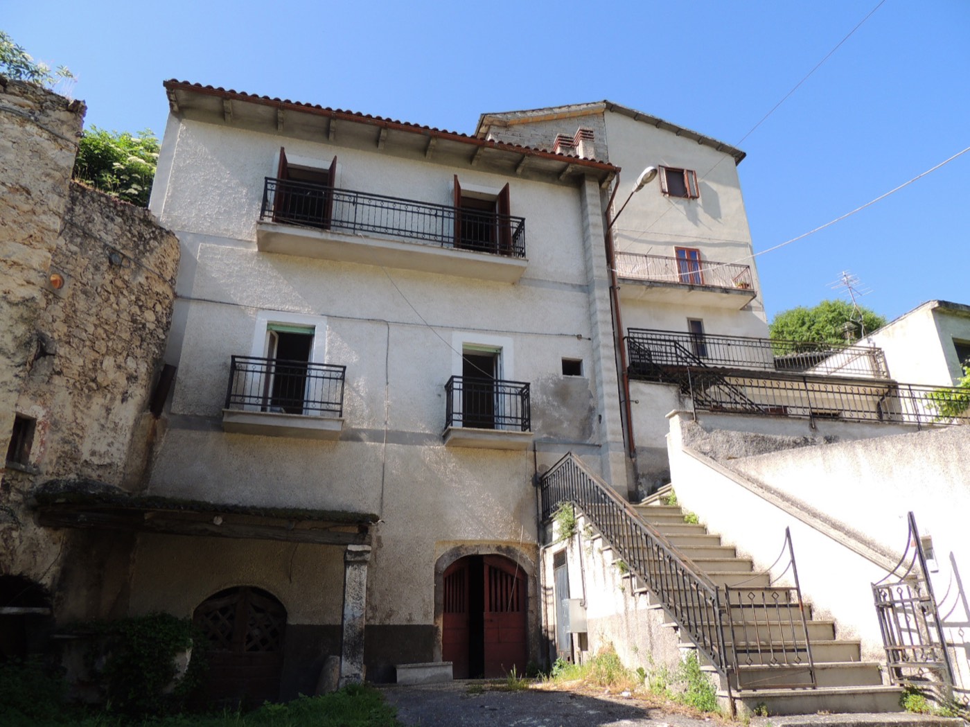 First-Floor Apartment with Terrace, Cellar and Grotto property photograph