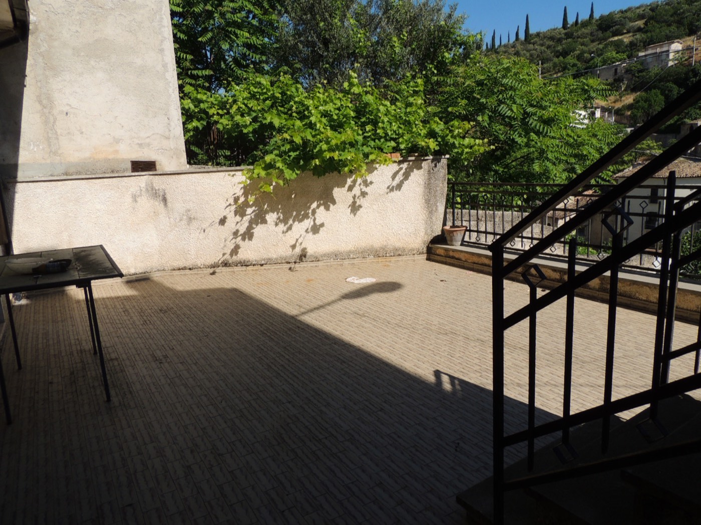 First-Floor Apartment with Terrace, Cellar and Grotto property photograph