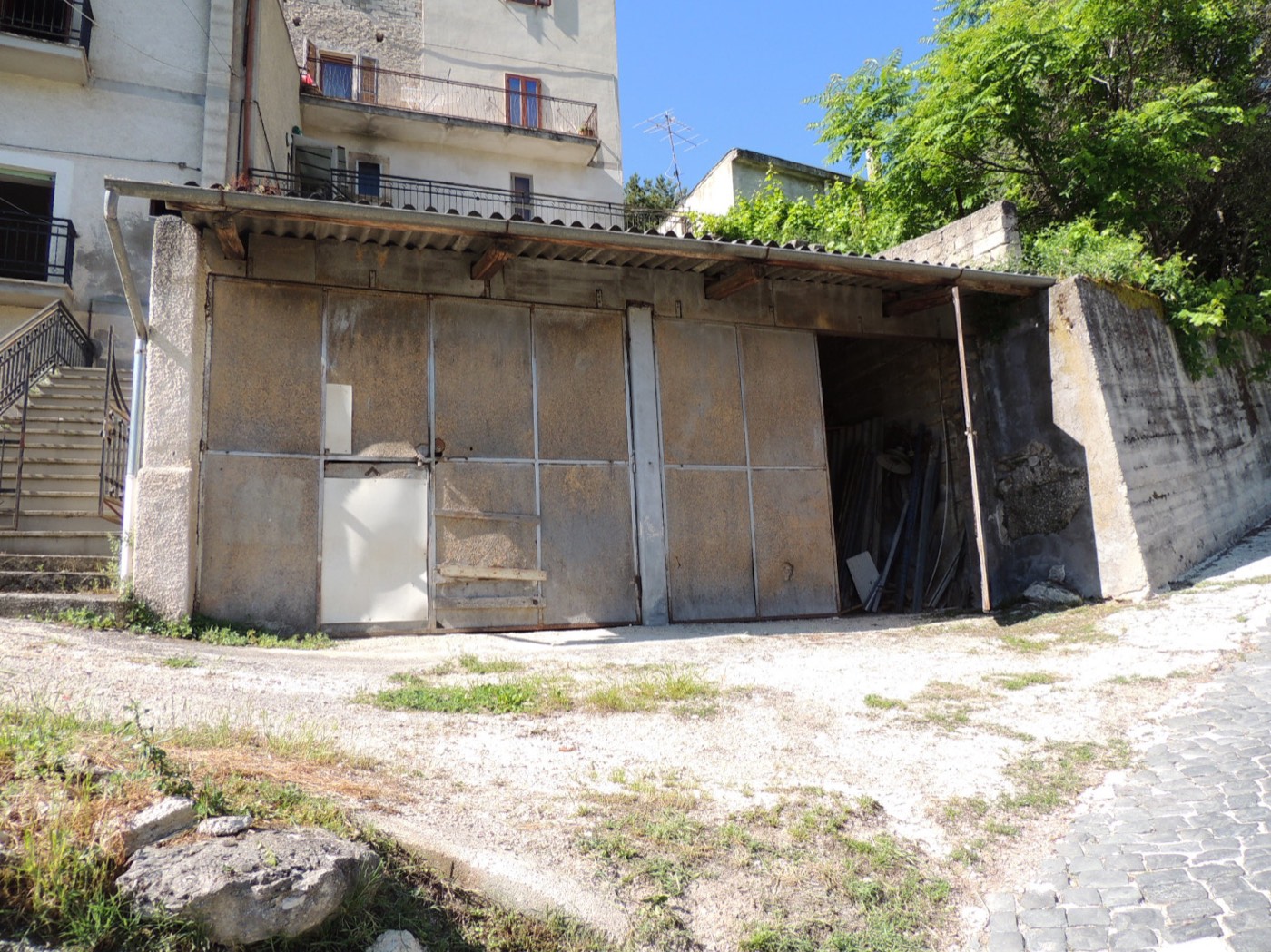 First-Floor Apartment with Terrace, Cellar and Grotto property photograph