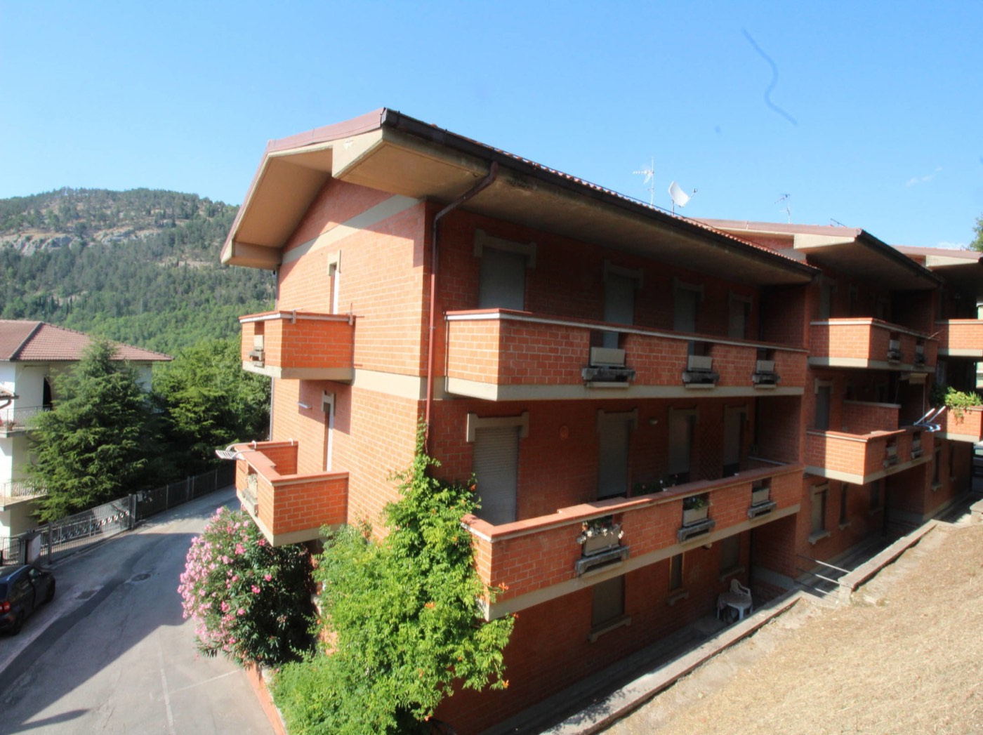 Lovely three room apartment in Caramanico Terme property photograph