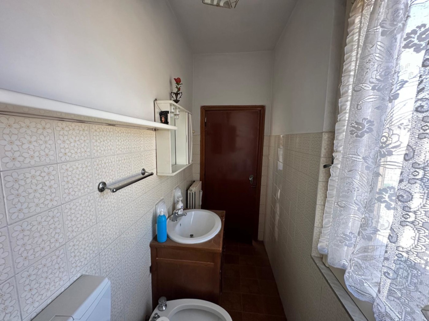 Self-contained house with exclusive courtyard and garden property photograph