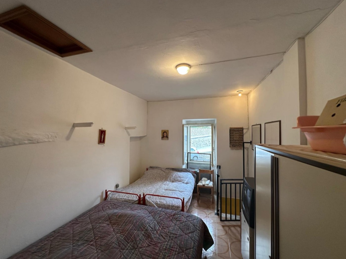 Townhouse in the historic center of Pietranico property photograph