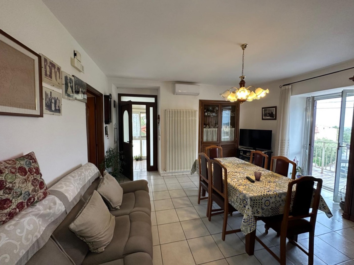 Detached House with Private Courtyard property photograph