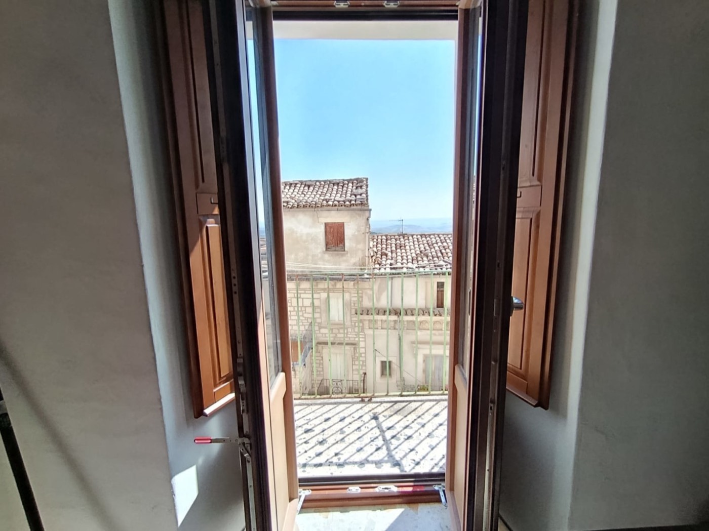 Independent Portion of a Building in the Historic Centre property photograph