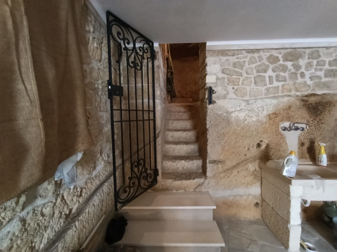 Independent Portion of a Building in the Historic Centre property photograph