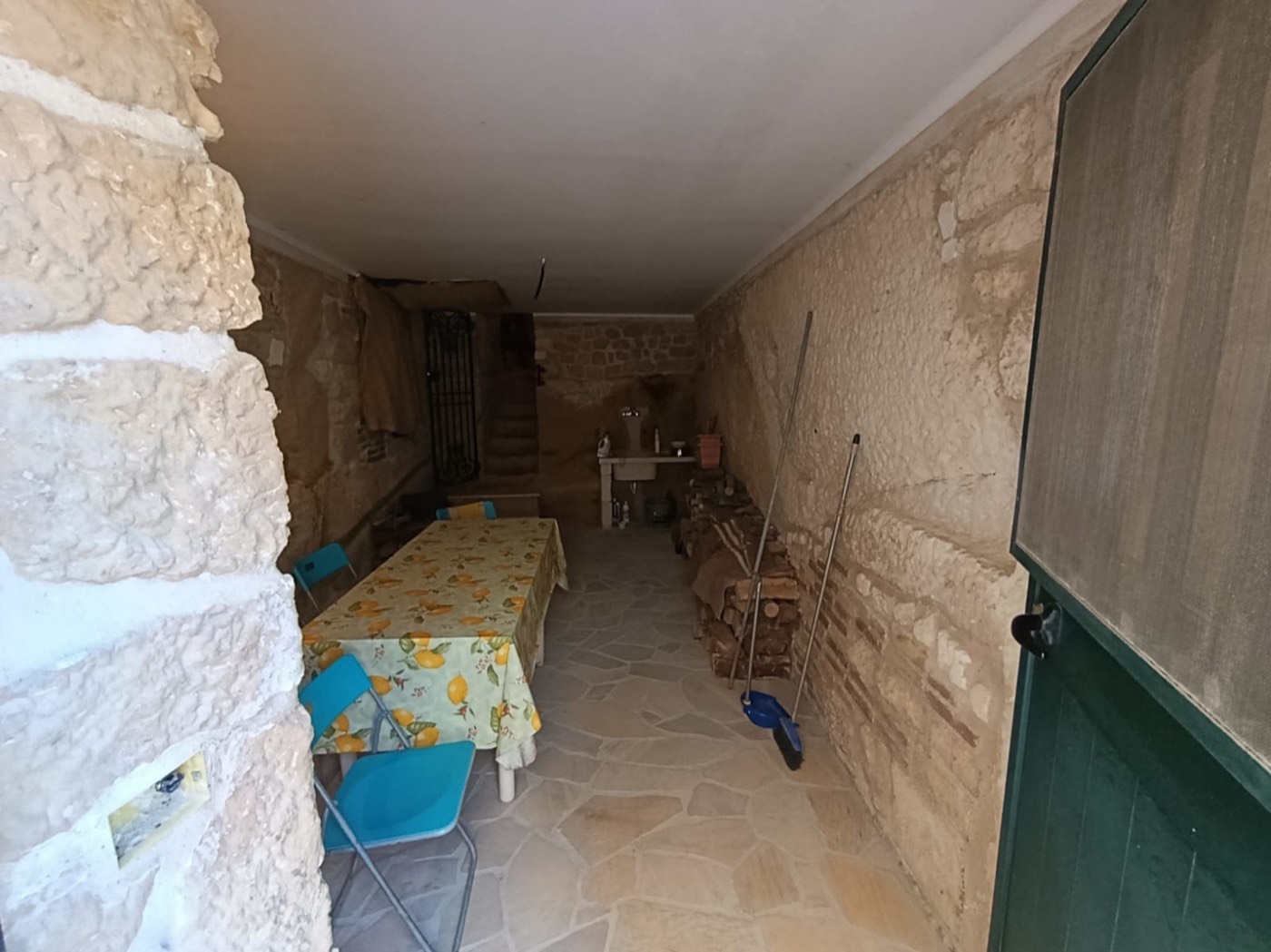 Independent Portion of a Building in the Historic Centre property photograph