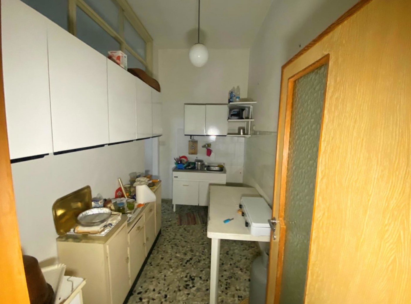 Building with Two-Level Apartment, Garage and Commercial Space property photograph