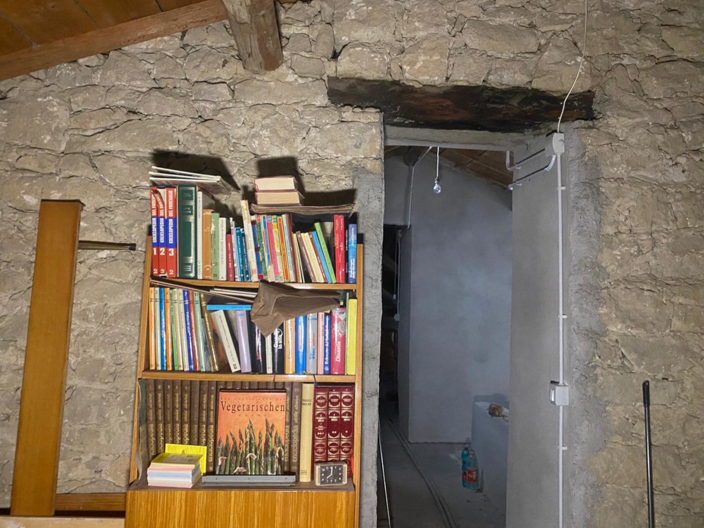 Building with Two-Level Apartment, Garage and Commercial Space property photograph