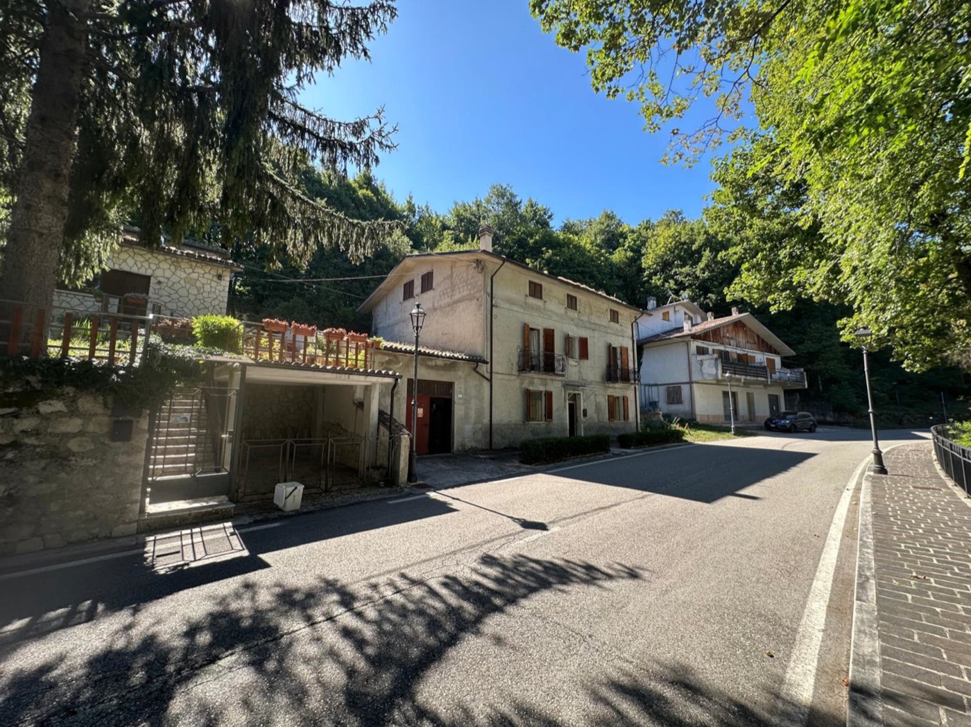 Detached House with Private Courtyard in Sant'Eufemia in Sant'Eufemia a Maiella, PE