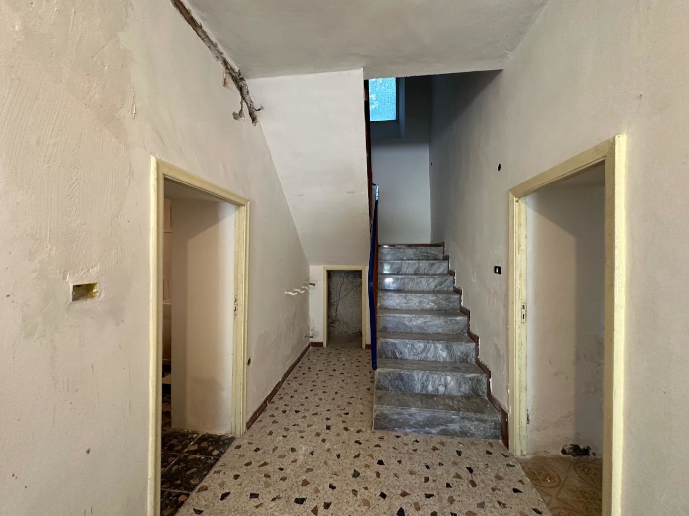 Detached House with Private Courtyard in Sant'Eufemia property photograph