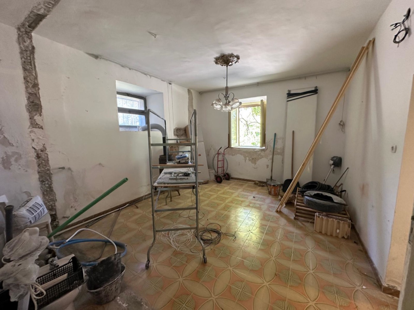 Detached House with Private Courtyard in Sant'Eufemia property photograph