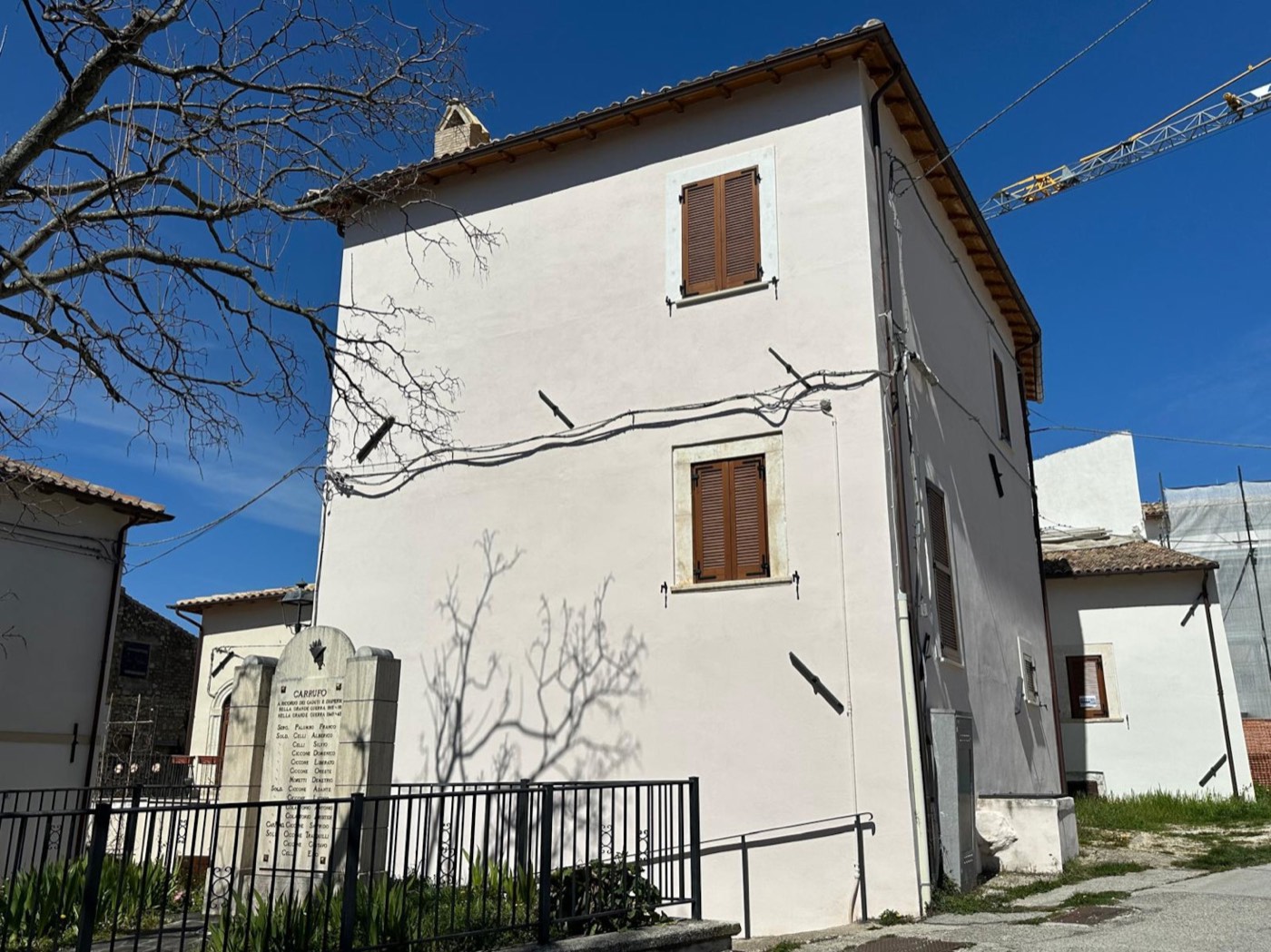 Portion of a Building with Building Land property photograph