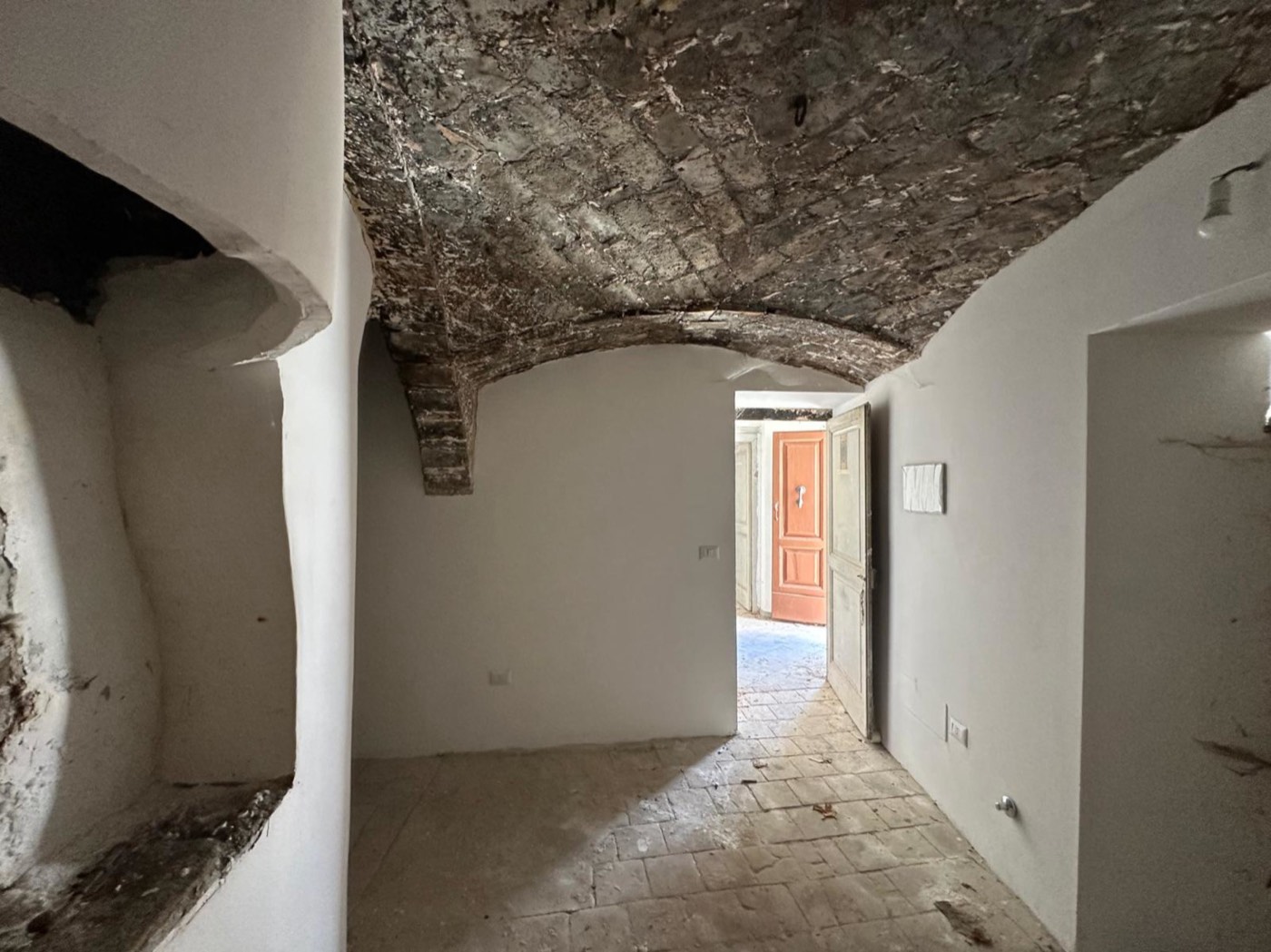 Portion of a Building with Building Land property photograph