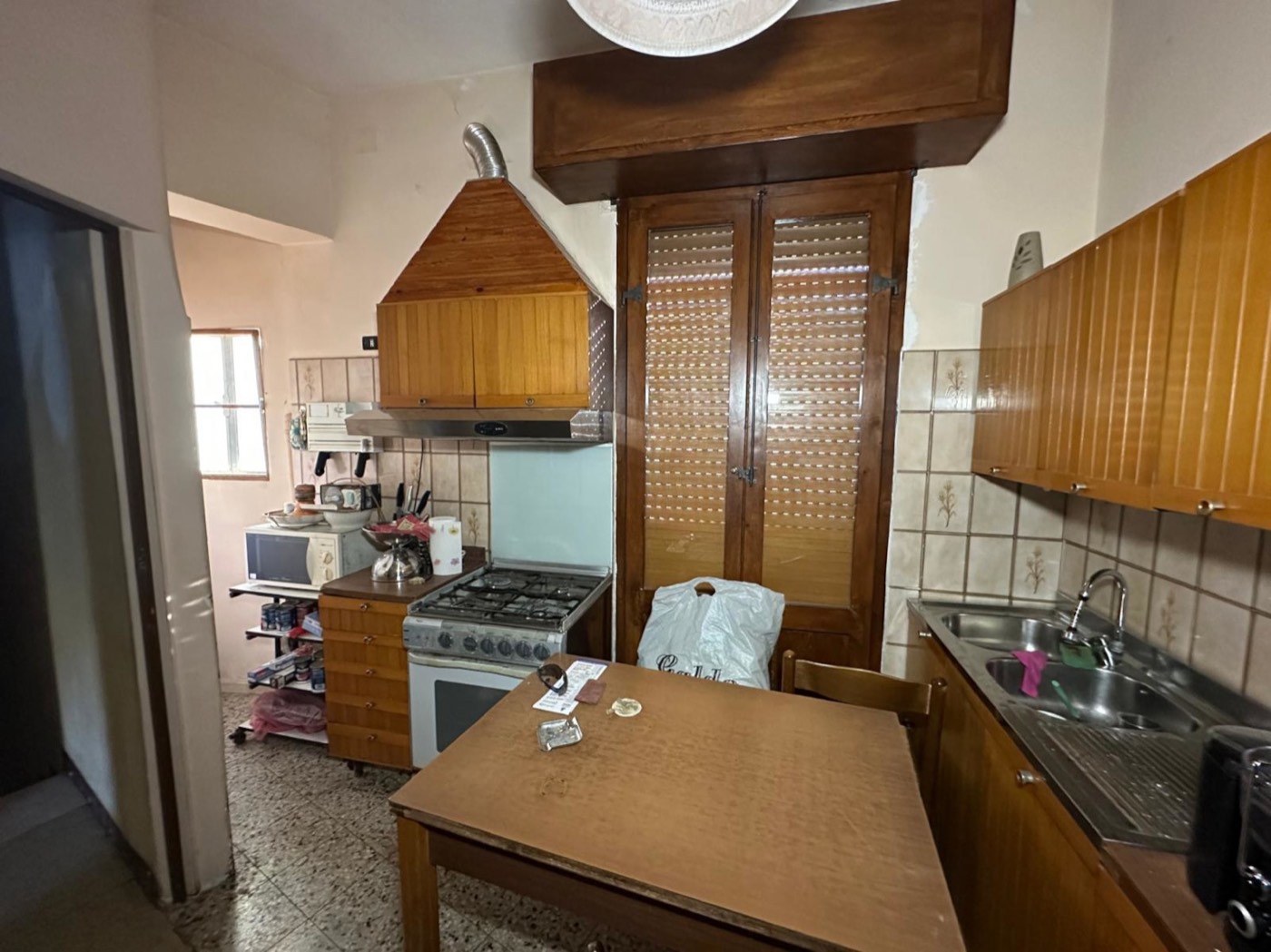 Townhouse with Terrace in the Historic Centre of Torre de' Passeri property photograph