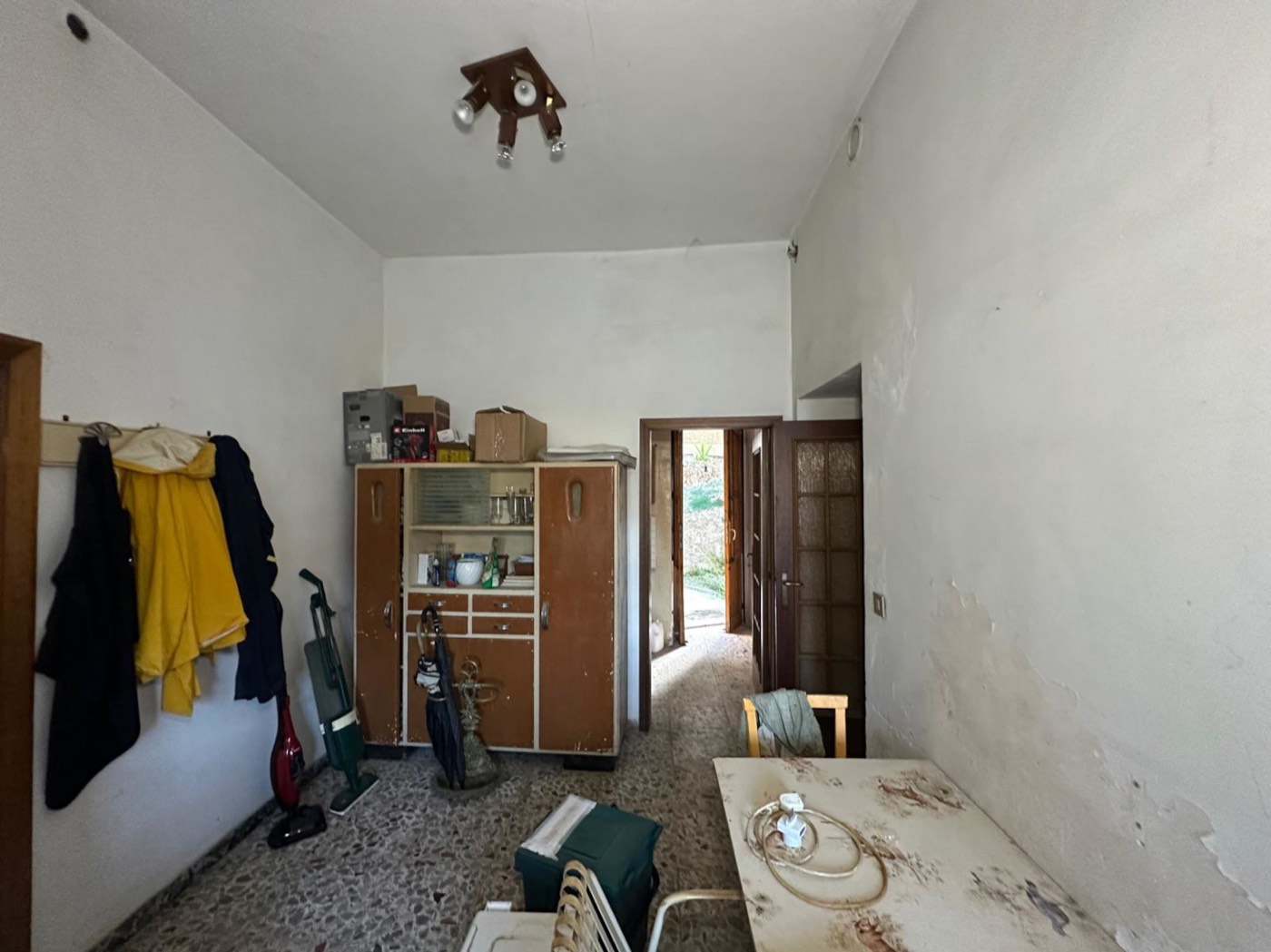 Townhouse with Terrace in the Historic Centre of Torre de' Passeri property photograph