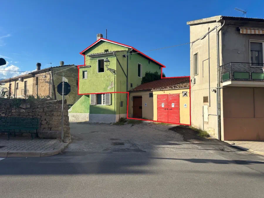 Apartment with Cellar and Garage in Torre de' Passeri in Torre de' Passeri, PE