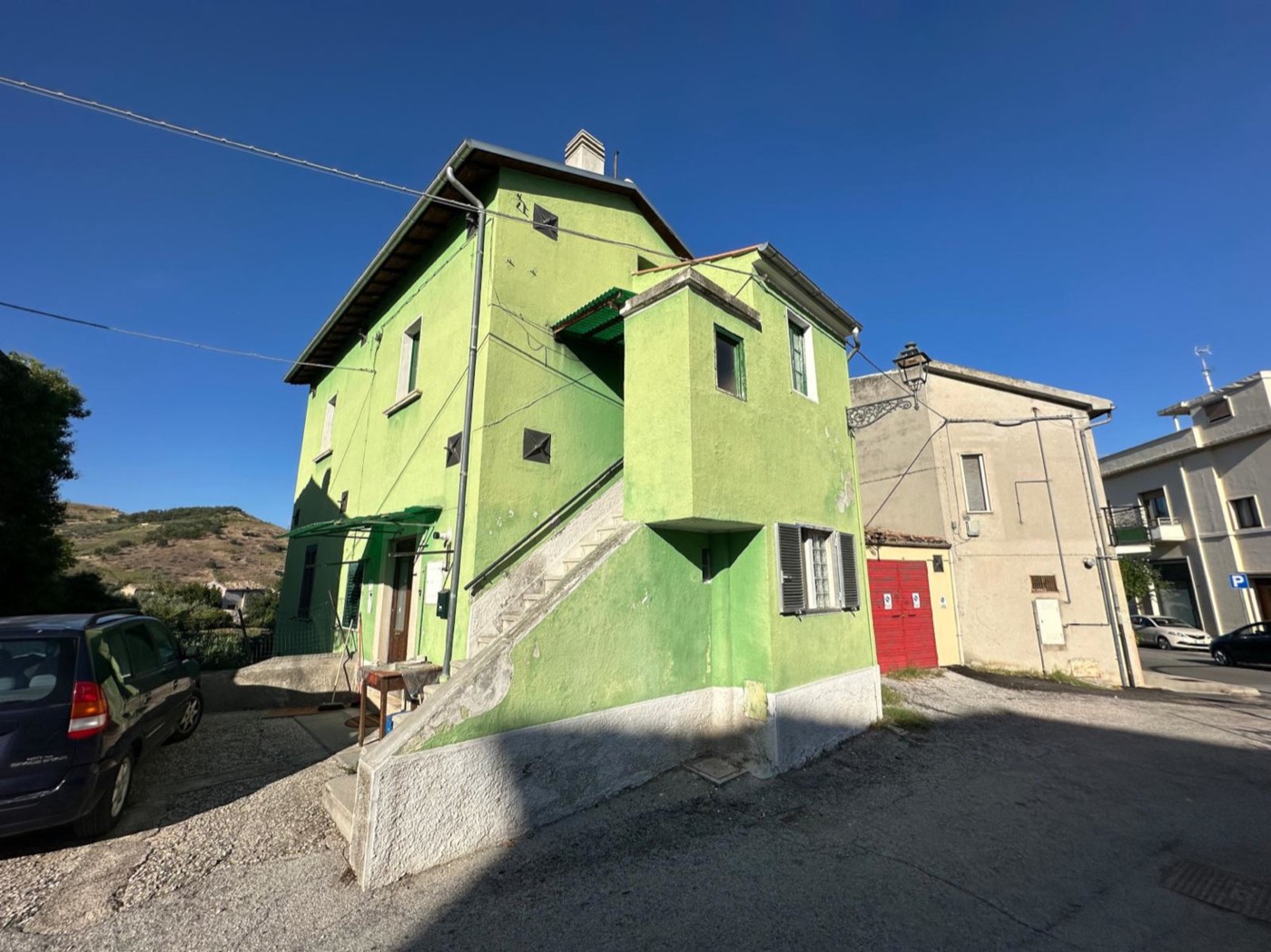 Apartment with Cellar and Garage in Torre de' Passeri property photograph