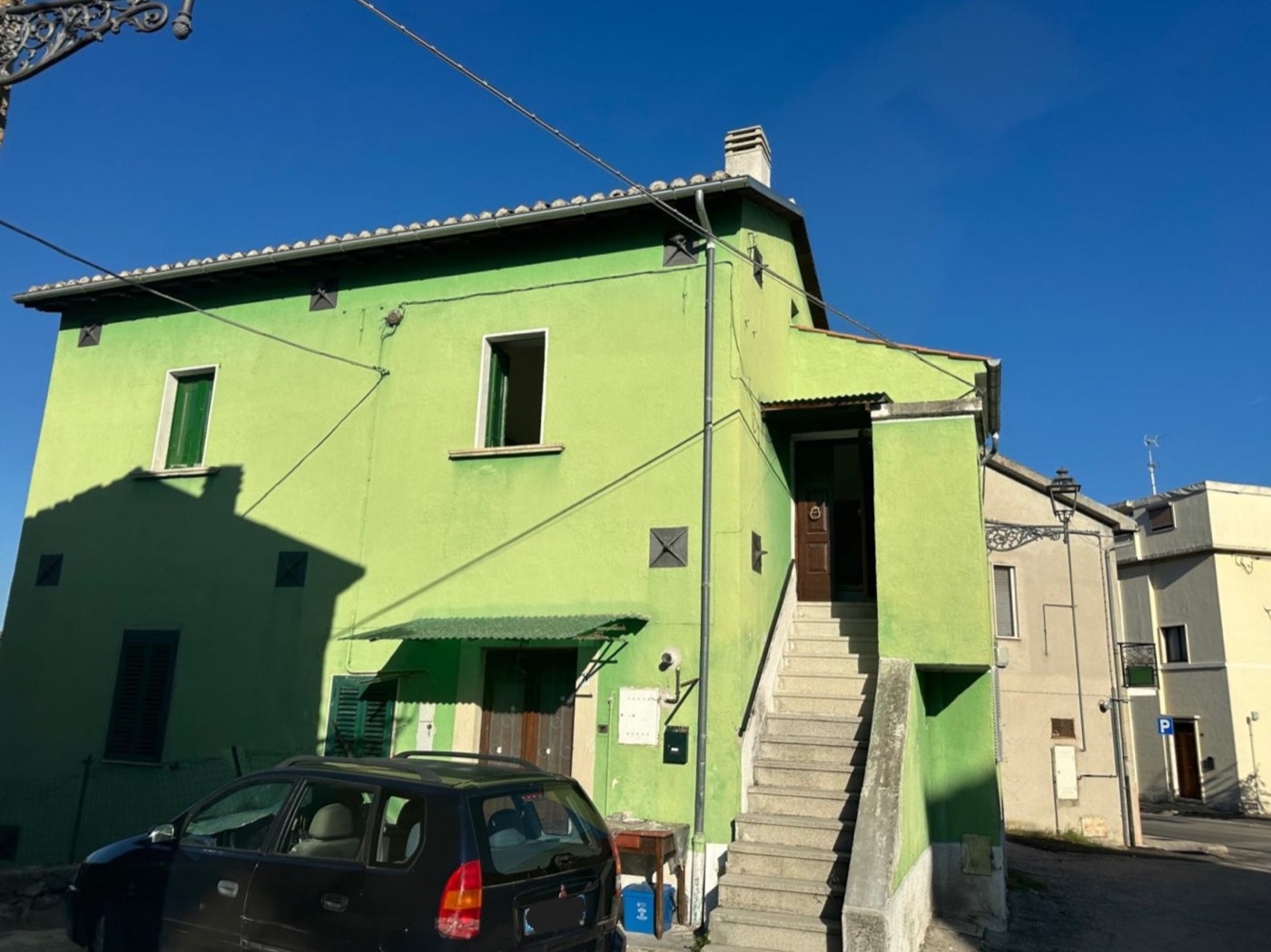 Apartment with Cellar and Garage in Torre de' Passeri property photograph