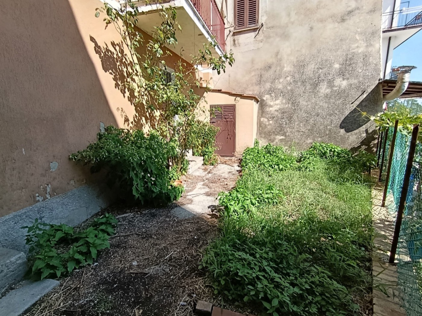 Panoramic Townhouse with Garden in San Martino sulla Marrucina property photograph