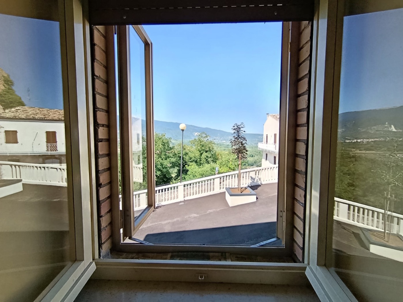 Panoramic Townhouse with Garden in San Martino sulla Marrucina property photograph