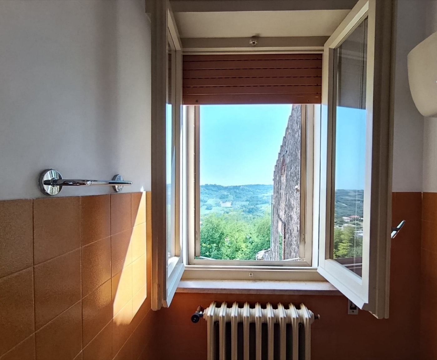 Panoramic Townhouse with Garden in San Martino sulla Marrucina property photograph
