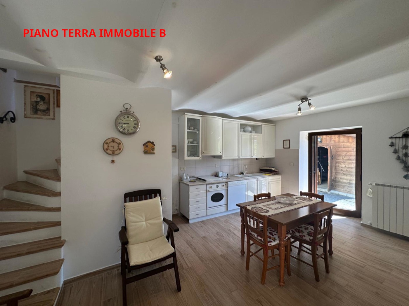 Character Property Complex in Roccamorice with Two Buildings and a Private Garden property photograph