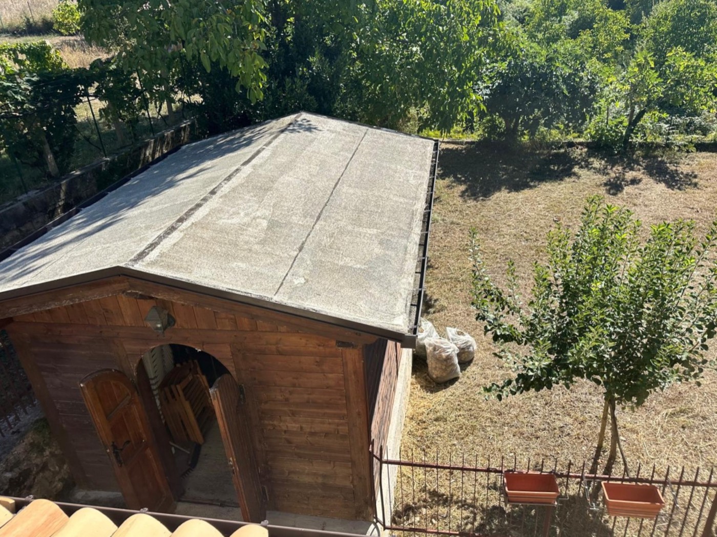 Character Property Complex in Roccamorice with Two Buildings and a Private Garden property photograph