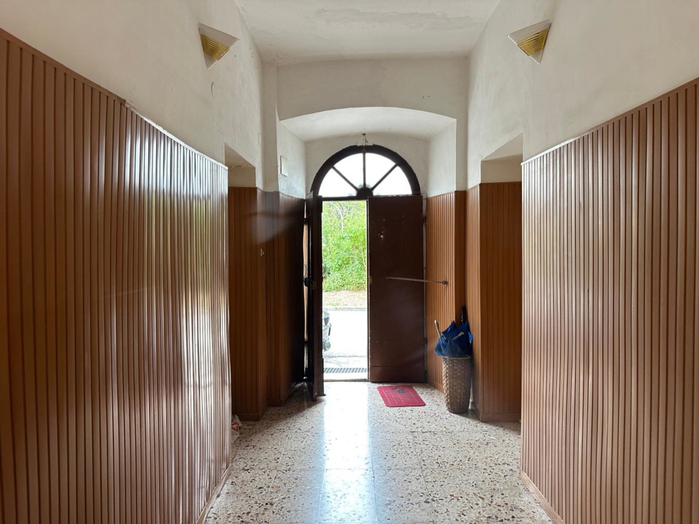 Apartment with Garage and Grotto in Capestrano property photograph