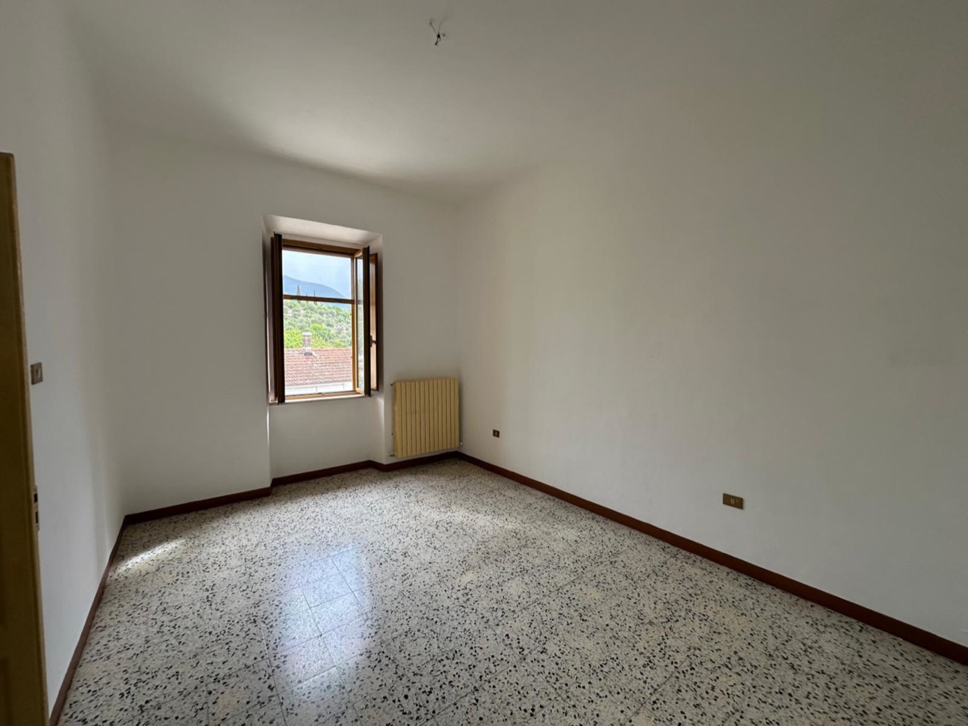 Apartment with Garage and Grotto in Capestrano property photograph